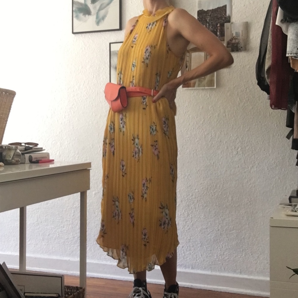 Moon river long yellow dress w scallop neck
